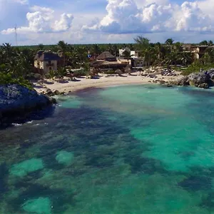 Piedra Escondida *** Tulum Pueblo